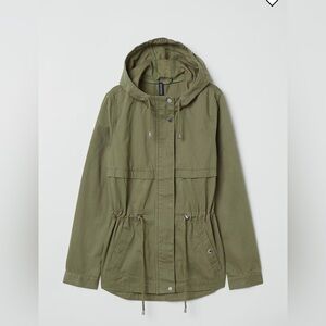 H&M Divided Cotton Parka Utility Jacket in Olive Green. Size 2
